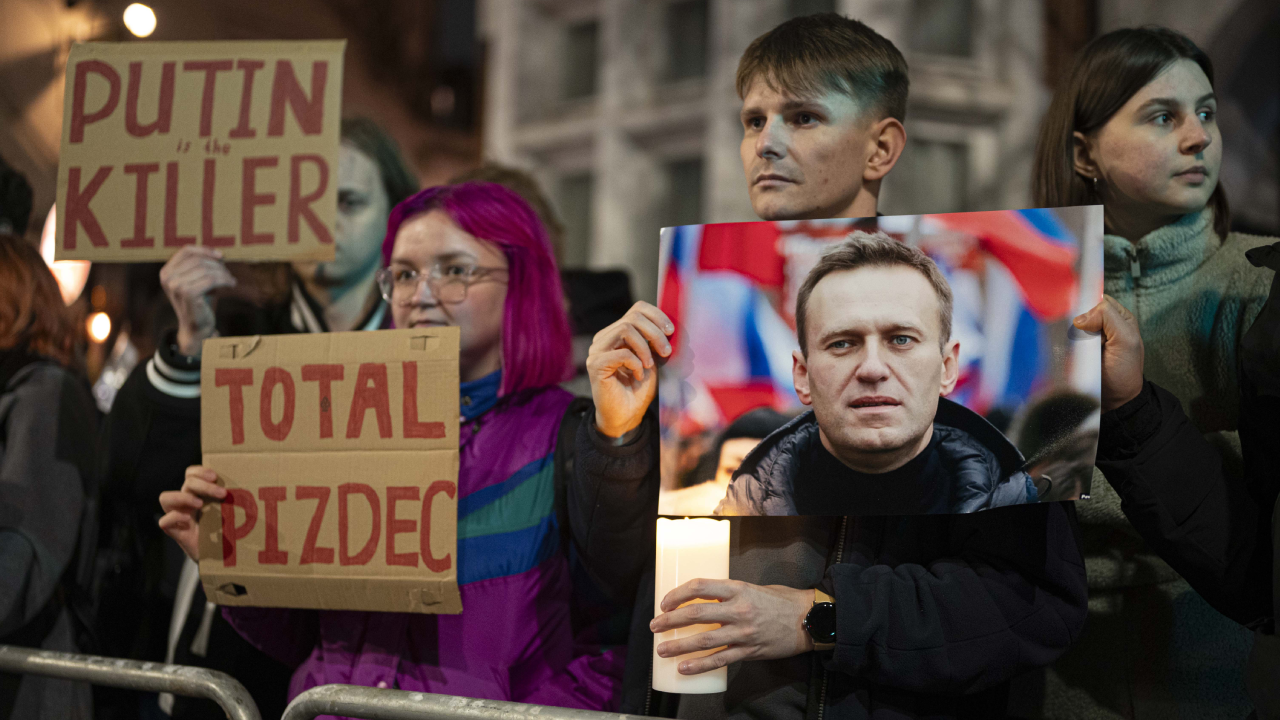 Avrupa, ABD ve Gürcistan’daki Ruslardan "Navalni" protestosu