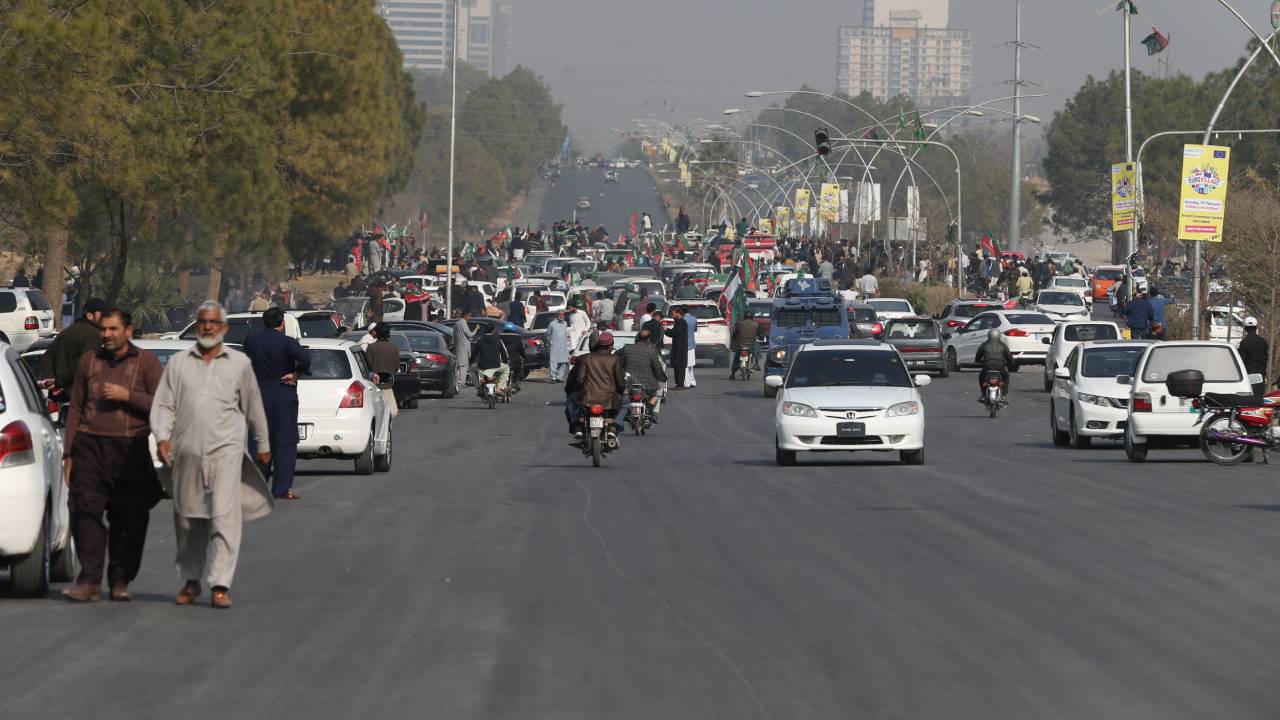 Seçim protestolarının sürdüğü Pakistan'da X'e erişim kısıtlandı