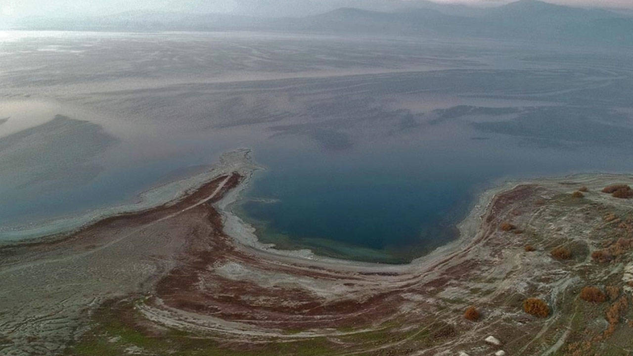 Burdur Gölü'nün yaklaşık yarısı 54 yılda yok oldu
