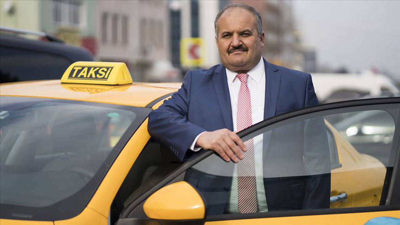 Eyüp Aksu desteğini sloganla açıkladı: Taksimetreleri kurun, geliyor Murat Kurum