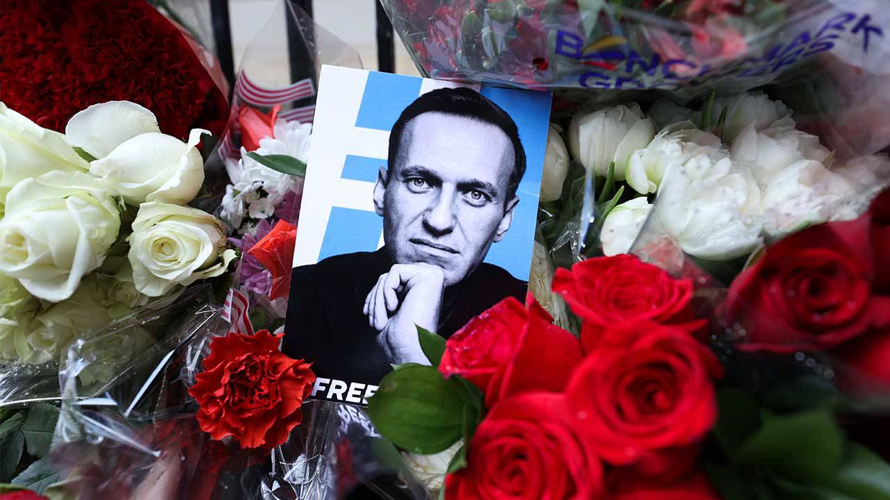 Cezaevinde öldüğü açıklanan Aleksey Navalni'nin cansız bedeni ailesine teslim edilmedi