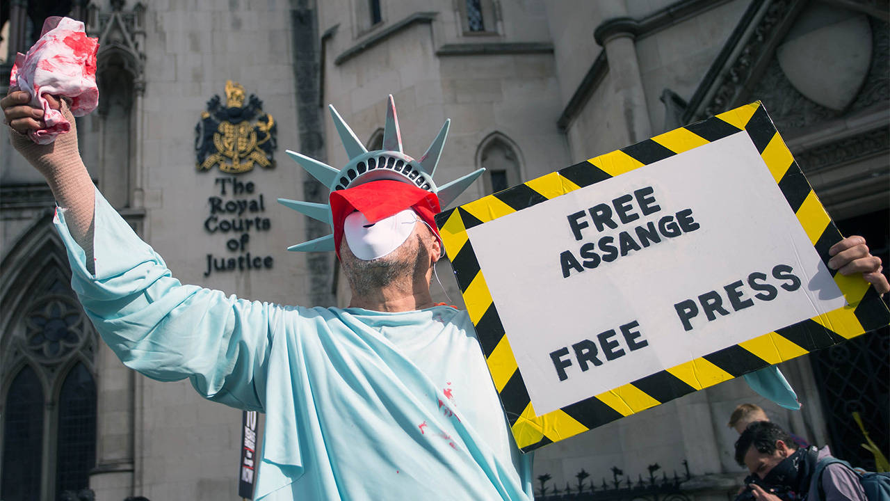 WikiLeaks Editör Vekili Hrafnsson: Assange'ın iadesi gazeteciliğin sonu olur