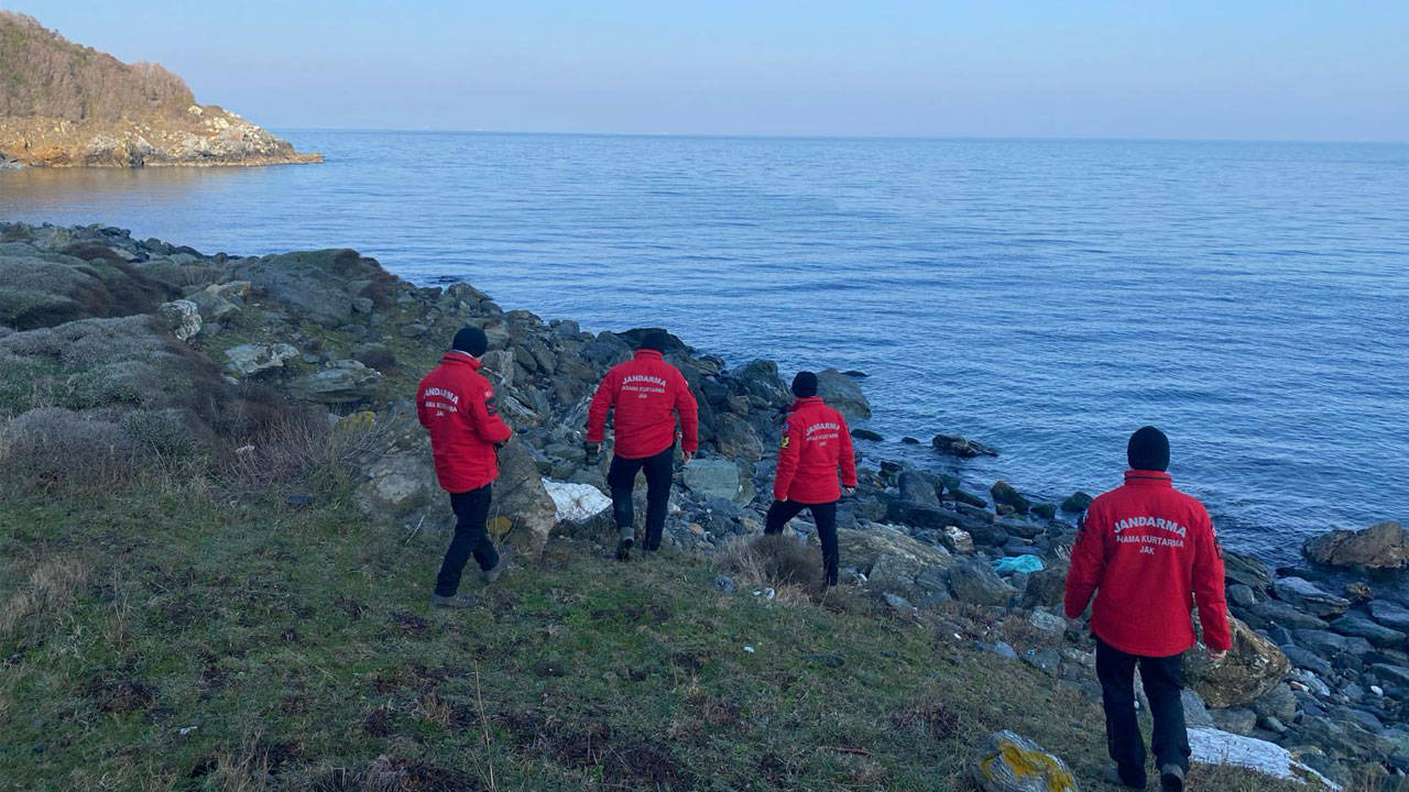Marmara Denizi'nde batan gemi: Kayıp 4 kişiyi arama çalışmaları 9. gününde