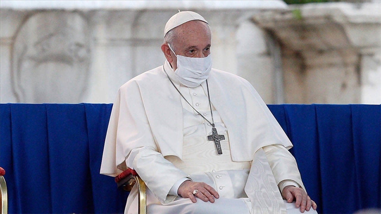 Papa Franciscus hastaneye gitti