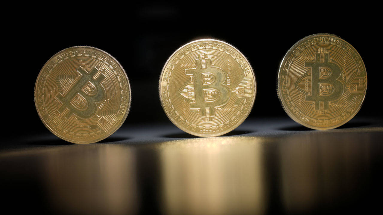 Bitcoin'de tarihi rekor: 72 bin doları da geçti