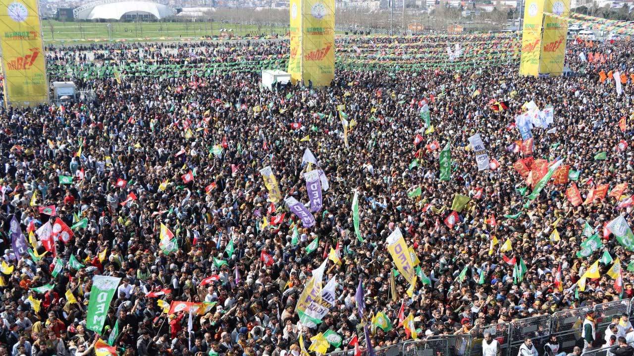 Yenikapı’da Newroz kutlaması: “En büyük cevabı 31 Mart’ta vereceğiz”