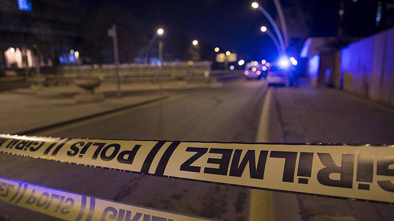 Adana'da bir kişi, kaldığı günübirlik kiralık dairede öldürüldü