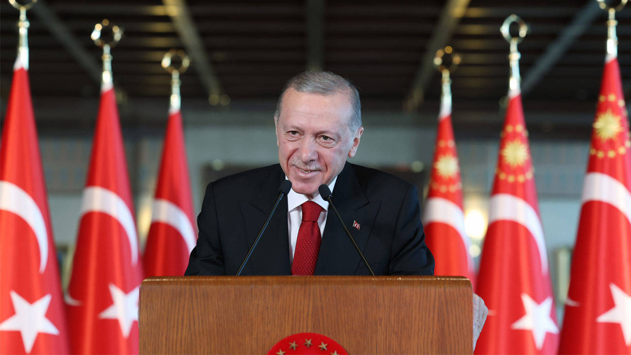 Erdoğan, Murat Kurum'u övdü; İBB'yi hedef aldı: "Kirlenmiş bir yönetim"