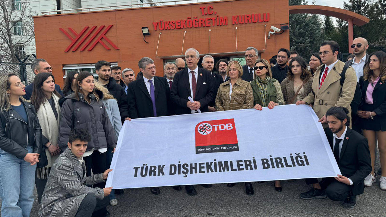 Türk Dişhekimleri Birliği, YÖK önünden seslendi: Sorunların çözümü için 4 talep