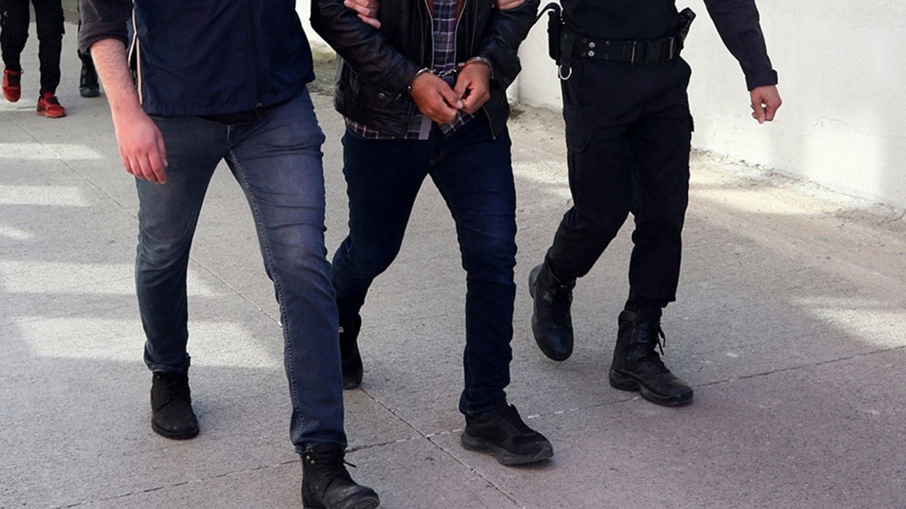 Bakan Yerlikaya duyurdu: Üç organize suç örgütü çökertildi, 63 şüpheli gözaltında