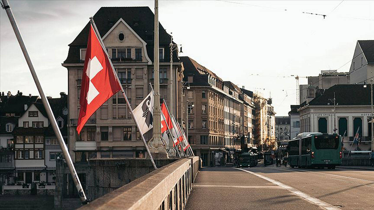 İsviçre Merkez Bankası'nın faiz kararı piyasaları şaşırttı
