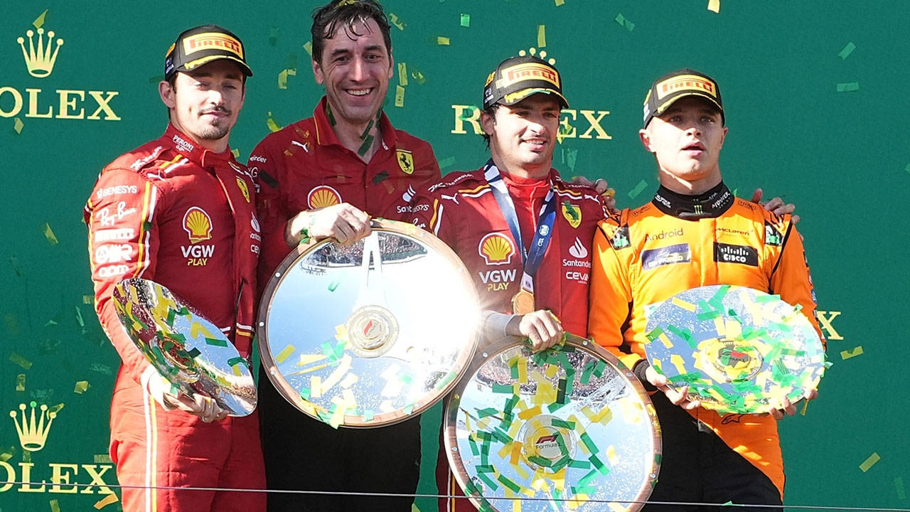 F1'de Avustralya Grand Prix'sinde Ferrari rüzgârı: Max Verstappen yarış dışı kaldı