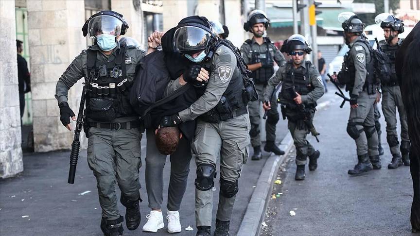 İsrail, Batı Şeria'da biri çocuk 15 Filistinliyi gözaltına aldı