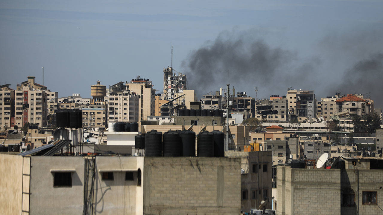 İsrail ordusu, Gazze'deki 3 hastaneyi yeniden kuşatma altında aldı