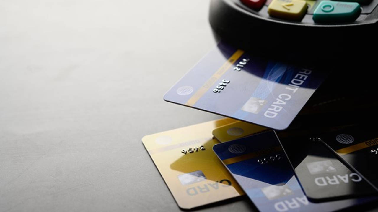 Kredi kartında limitler aşıldı: 40 milyon borçlu