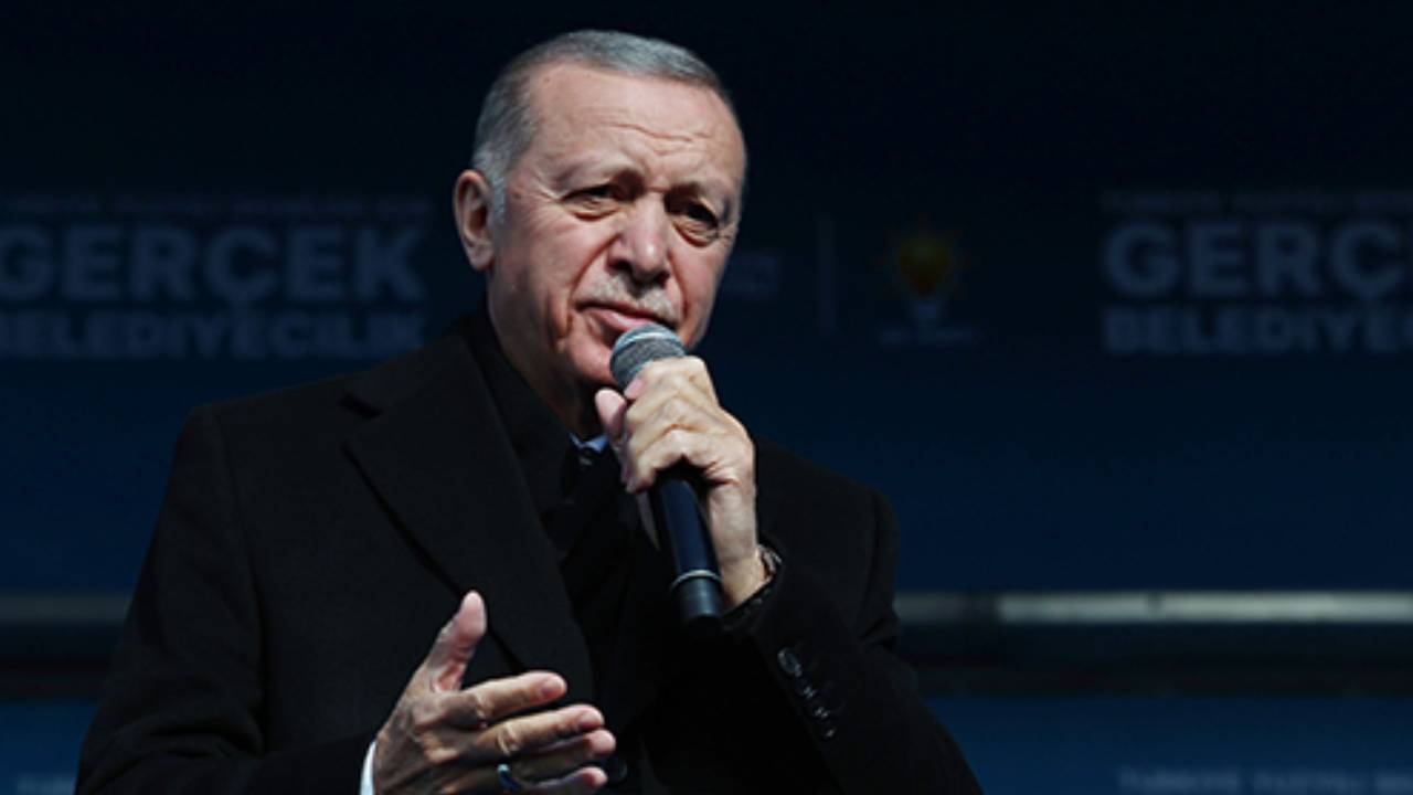 'Emeklileri ezdirmedik' diyen Erdoğan'ın 'enflasyonda tek hane' vaadi
