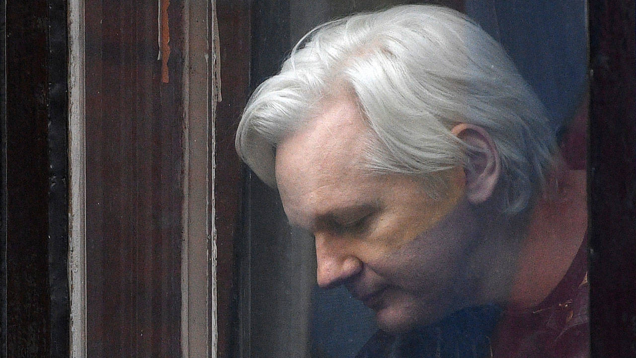 İngiltere Yüksek Mahkemesi'nden Julian Assange hakkında karar