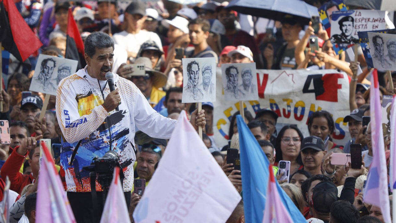 Venezuela'da devlet başkanı seçimi: Nicolas Maduro aday oldu