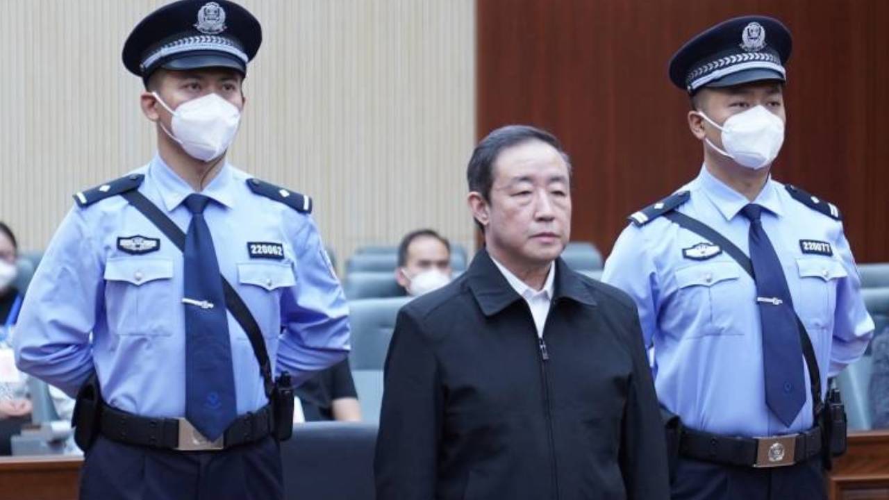 Çin'de eski Adalet Bakanı hakkında yolsuzluk soruşturması başlatıldı