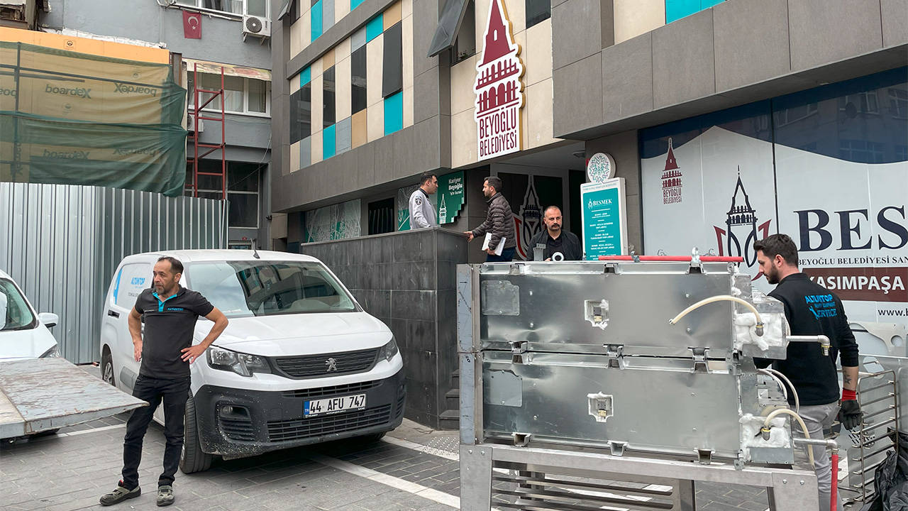 Beyoğlu Belediyesi'nde 'Eğitim Mutfağı' boşaltıldı