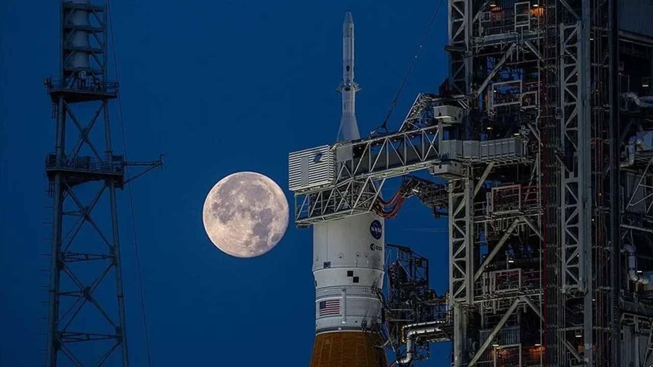 NASA duyurdu: Saniyelerin daha hızlı geçtiği Ay için yeni bir saat geliştirecek