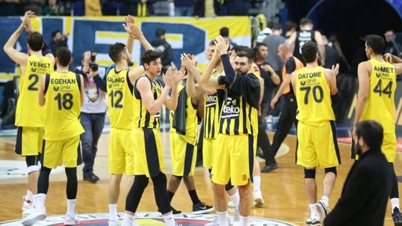 Fenerbahçe Beko, THY Avrupa Ligi'nde play-off'ları garantiledi