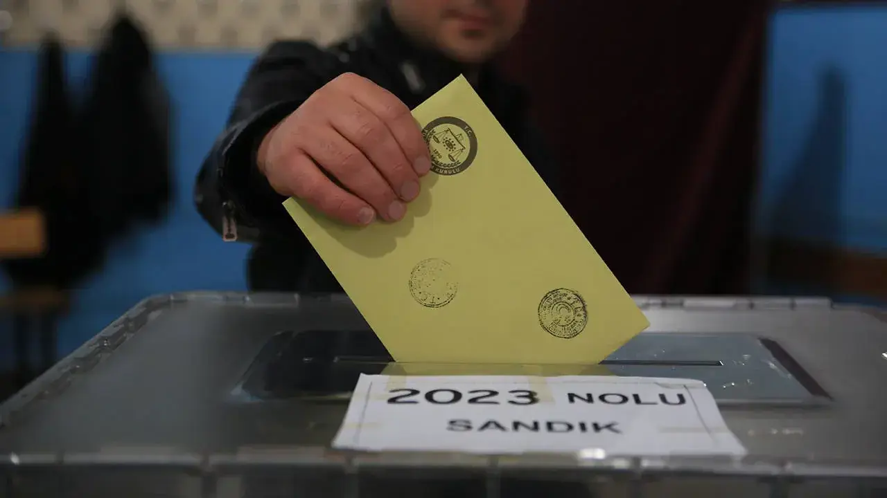 DEM Parti Kars İl Başkanı Gönel: Sandıkta seçmene kayyım atandı