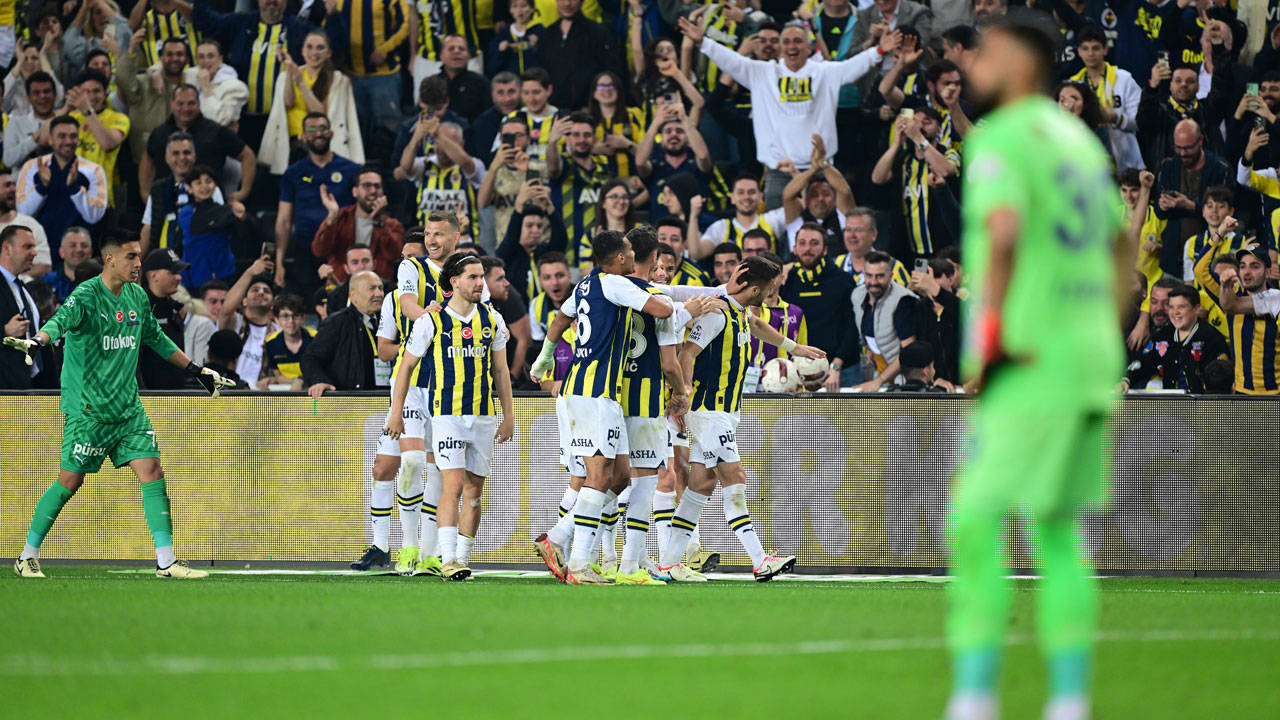 Fenerbahçe, Olympiakos'a konuk oluyor
