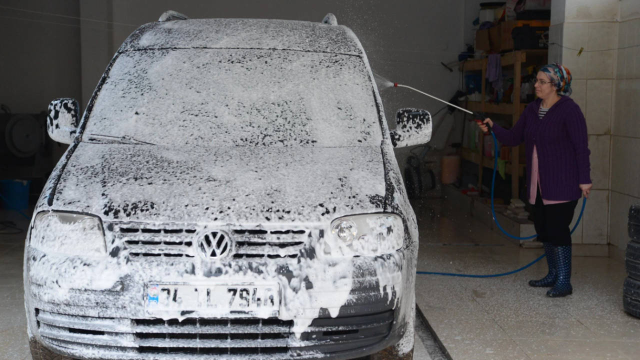 Artık en ucuza araba yıkatmak için 350 lira şart