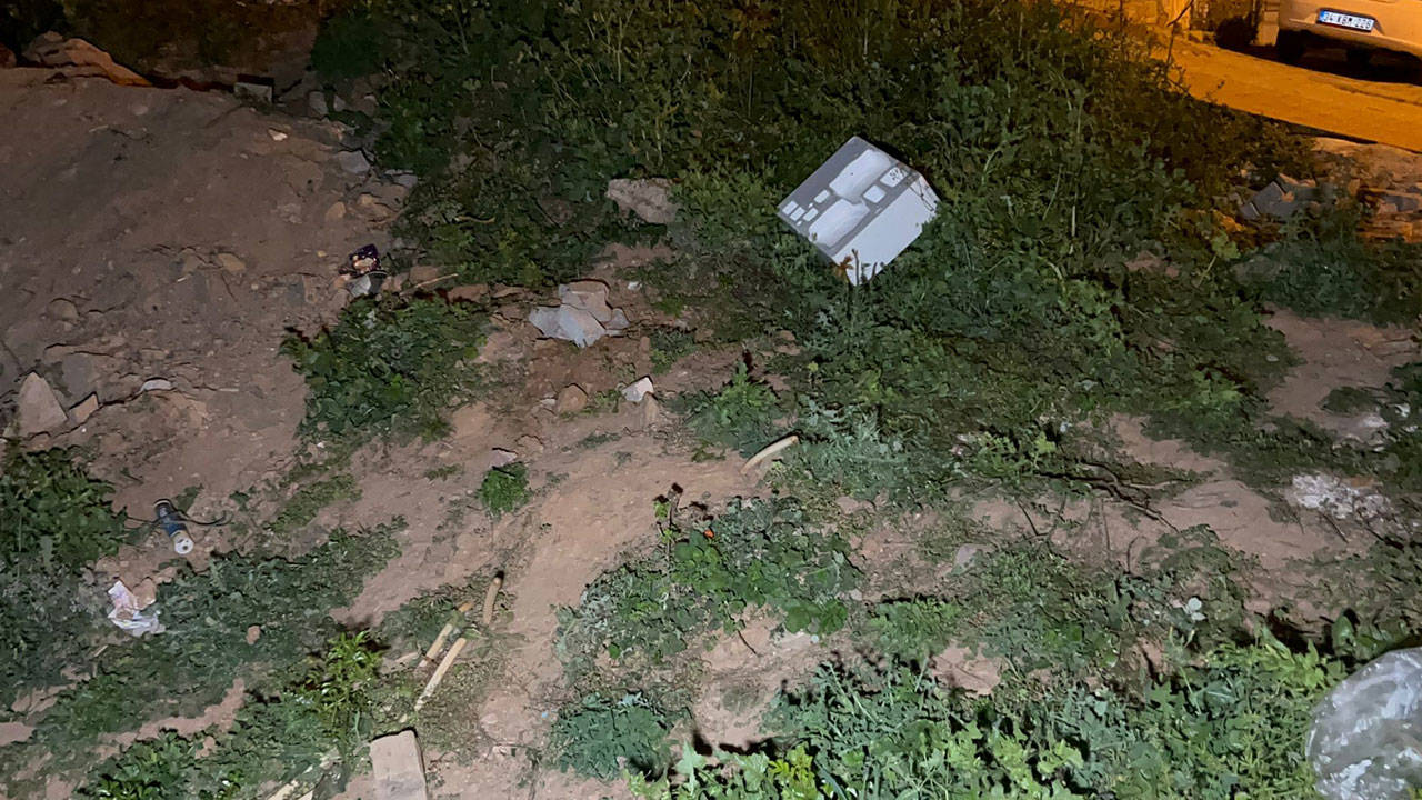 Sancaktepe'de terk edilmiş arazide bebek cesedi bulundu: Anne ve baba gözaltına alındı