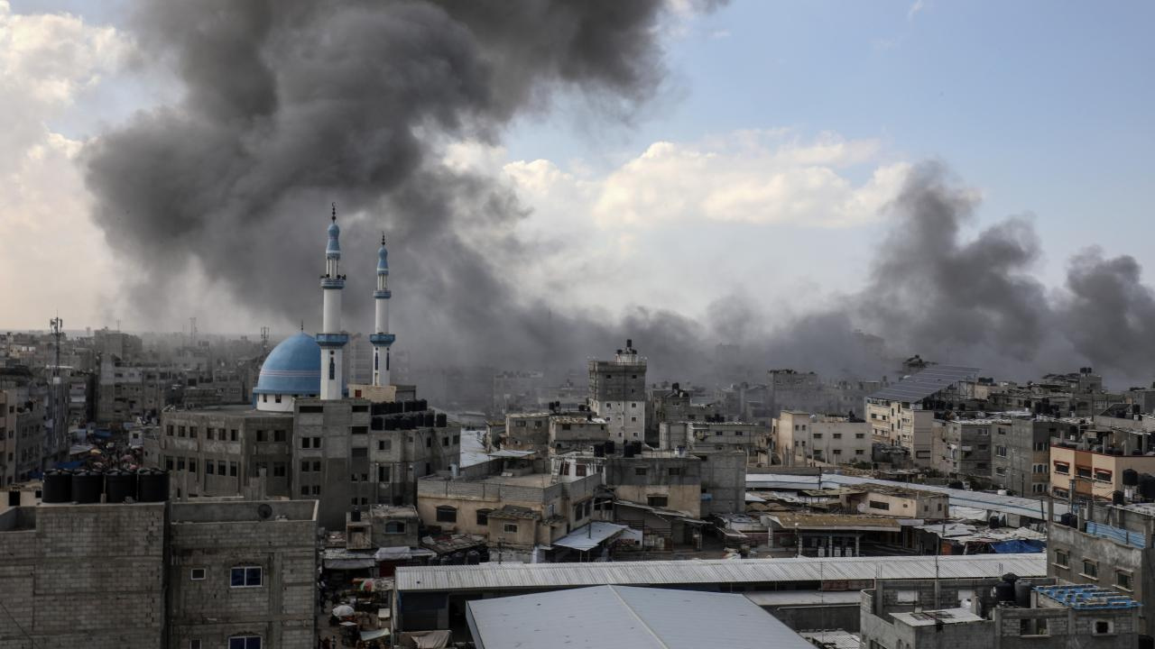 İsrail ordusu Refah'ta bir evi bombaladı: 4 Filistinli hayatını kaybetti