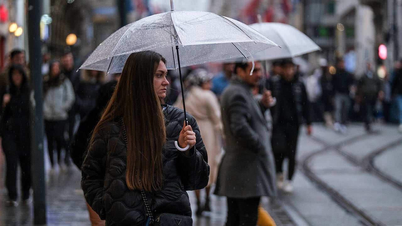 AKOM tarih verdi: İstanbul'da yağışlar ne kadar sürecek?