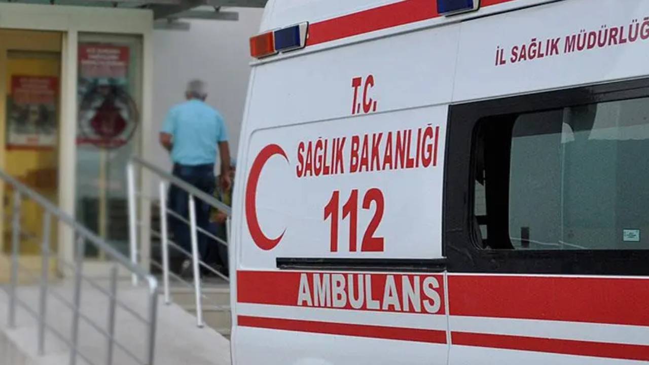 Adana'da elektrikli bisikletten düşen hamile kadın otobüsün altında kalarak hayatını kaybetti