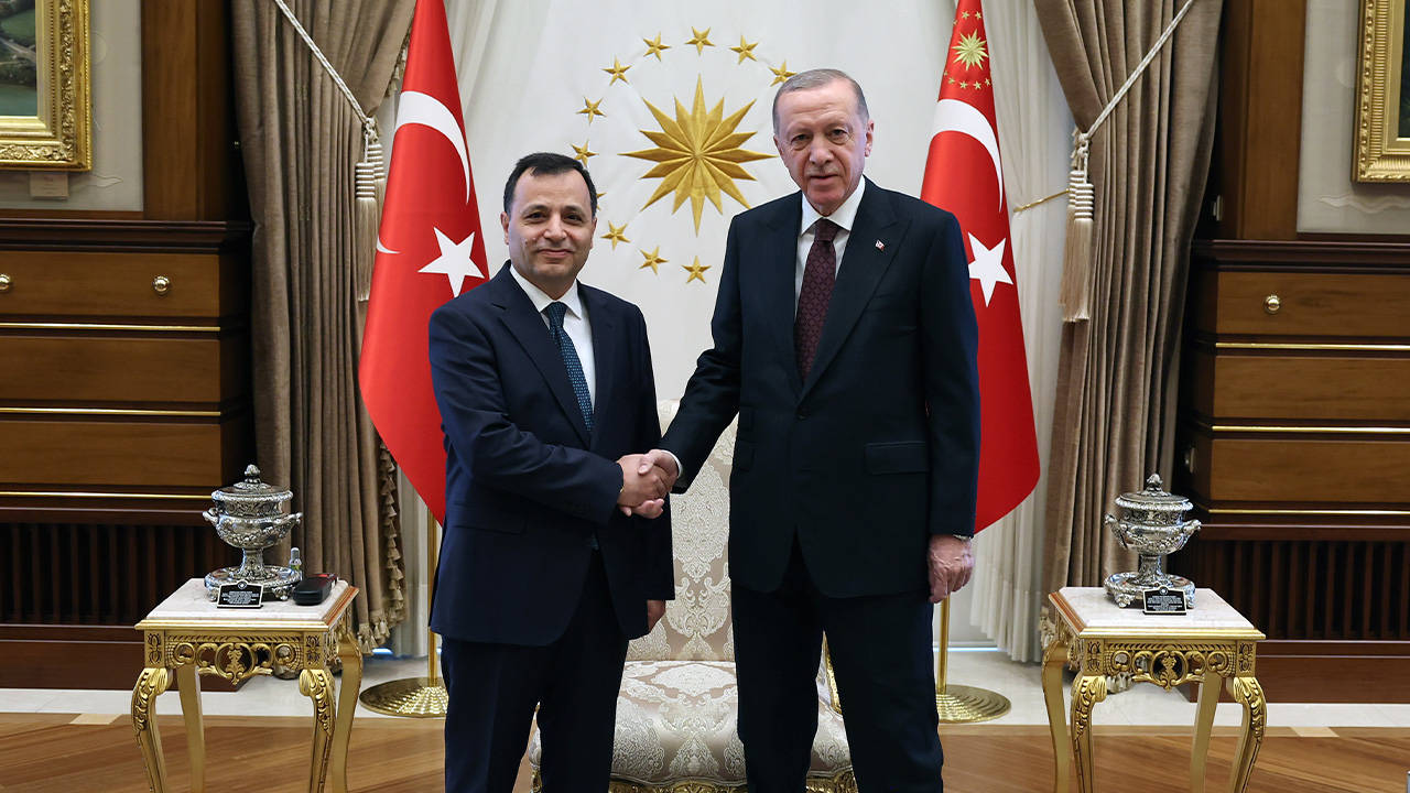 Erdoğan, AYM Başkanı Arslan ile görüştü