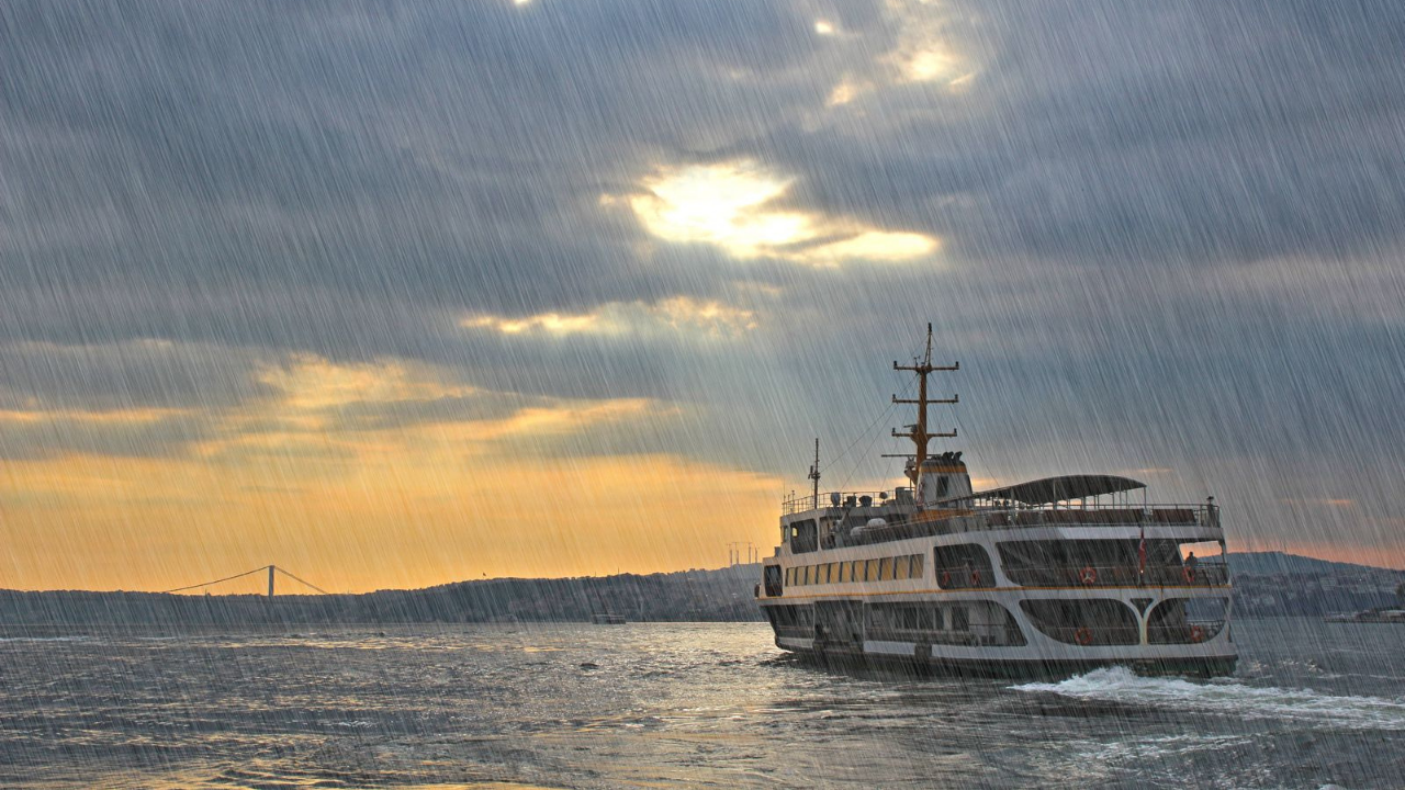 İstanbul’da deniz ulaşımına hava engeli