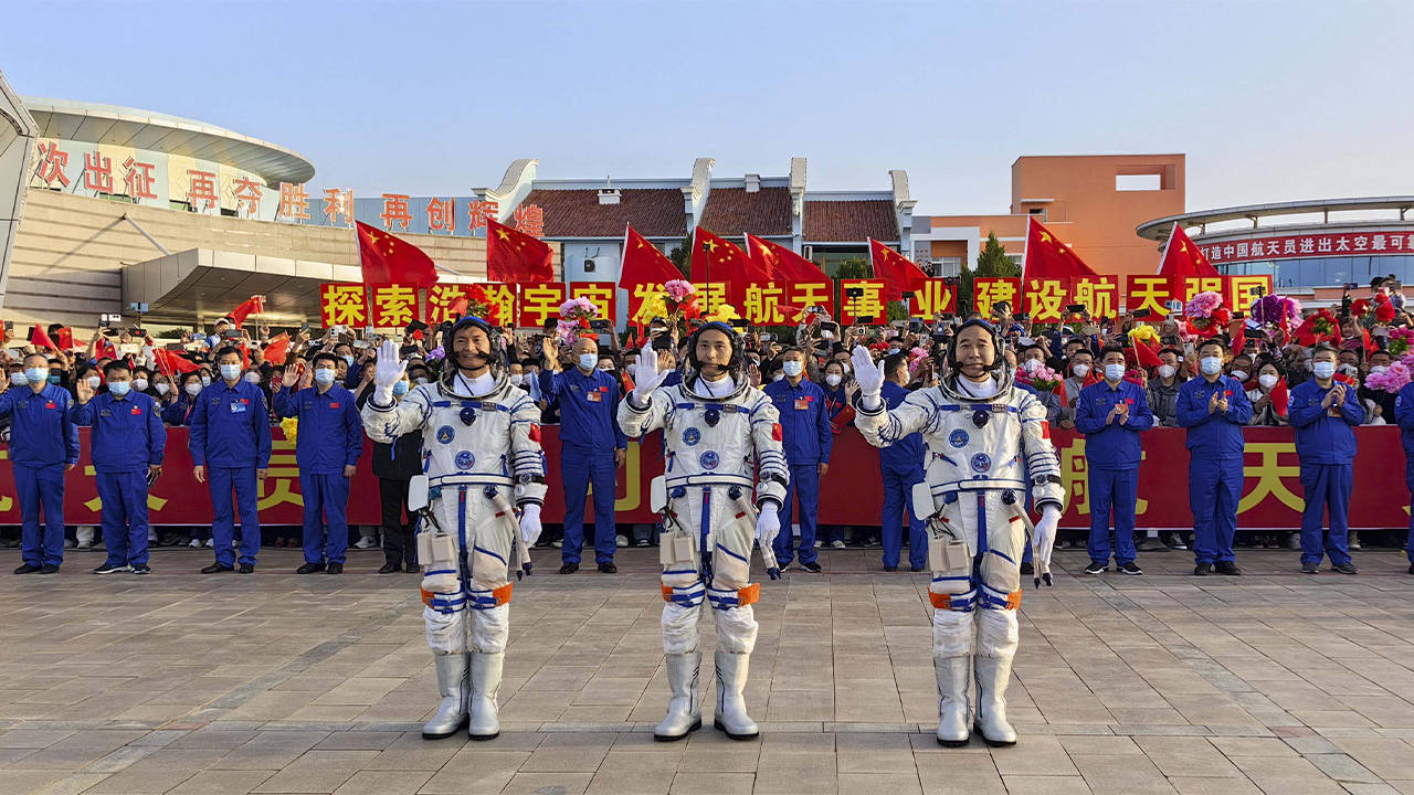 NASA Başkanı, Çin'in uzaydaki askeri faaliyetlerini sivil programlarla gizlediğini iddia etti