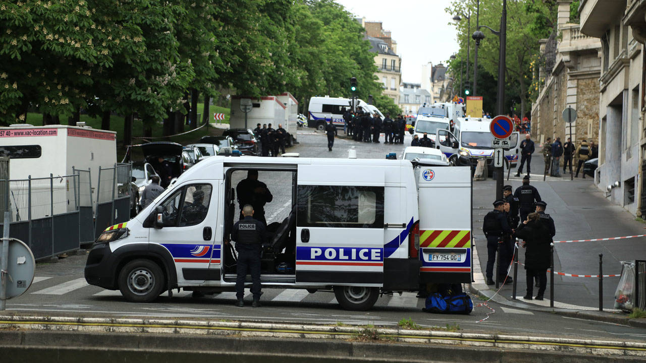 Paris'teki İran Konsolosluğu'nda canlı bomba alarmı: Şüpheli gözaltına alındı