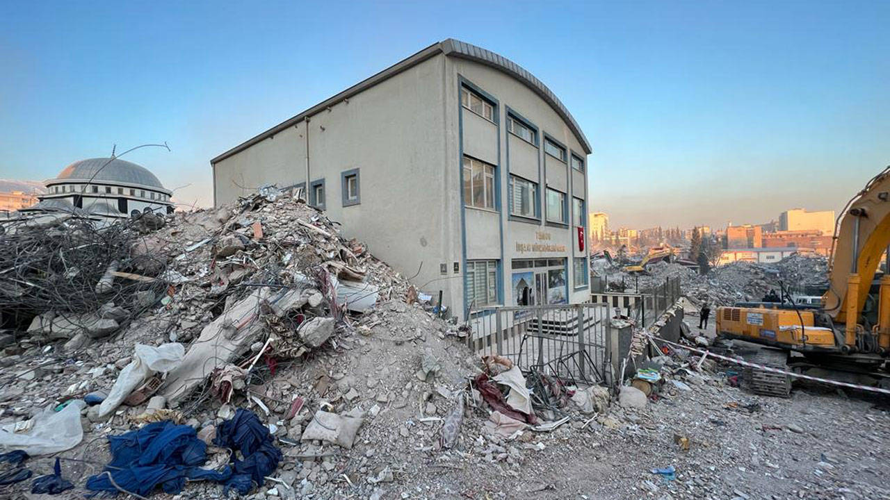 6 Şubat depremlerinin simgesi 'İMO binası' yıkılma tehlikesiyle karşı karşıya!