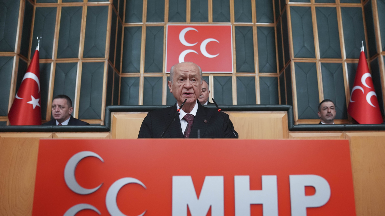 MHP'den açıklama geldi: Bahçeli'nin şarkılı videosundaki gönderme kime yapıldı?