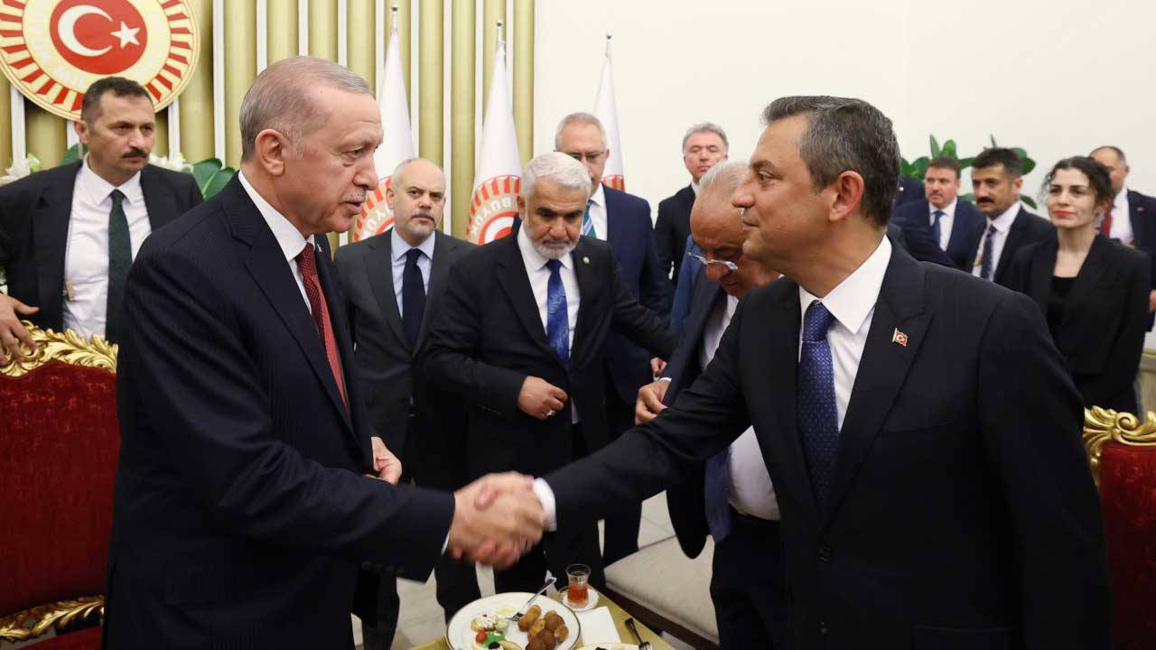 AKP'den Özel-Erdoğan görüşmesine ilişkin açıklama: Neler konuşulacak?