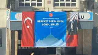 MHP Aydın İl Başkanlığı okula pankart astı, seçim propagandası yaptı!