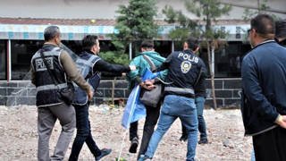 Diyarbakırda gözaltılara karşı protesto: 2 kişi gözaltına alındı