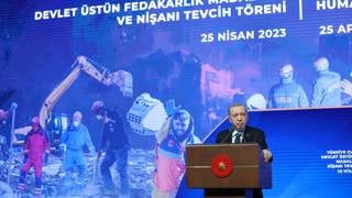Erdoğan, Menzile Devlet Üstün Fedakarlık Madalyası verdi