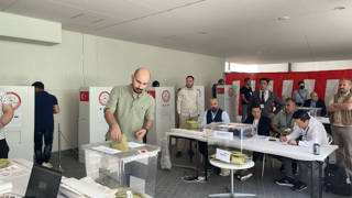 Seçmenler sandık başında: 5 ülkede oy verme işlemi başladı