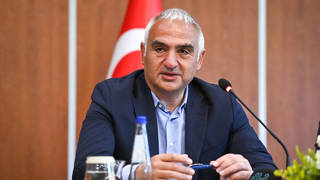 AKP yöneticisi Külünk eşini hedef almıştı: Bakan Ersoy görevine devam edecek