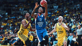 Anadolu Efes, Fenerbahçe Bekoyu son saniye basketiyle yendi