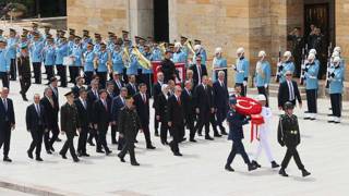 Erdoğan ve kabine üyeleri Anıtkabiri ziyaret etti: Yeni sistem vurgusu