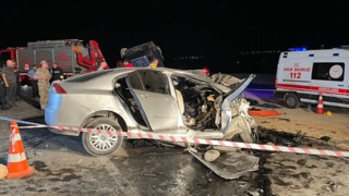 Gaziantepte otomobil ile hafif ticari araç çarpıştı: 6 ölü, 1 yaralı