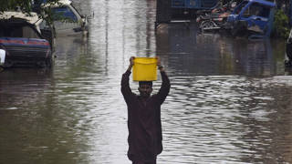 Hindistan su tahliyesi başlattı: Pakistanda 224 kişi selde mahsur kaldı