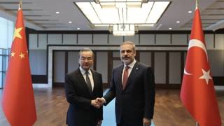 Çinin ortadan kaybolan Dışişleri Bakanı yerine atanan Vang Yi Ankarada